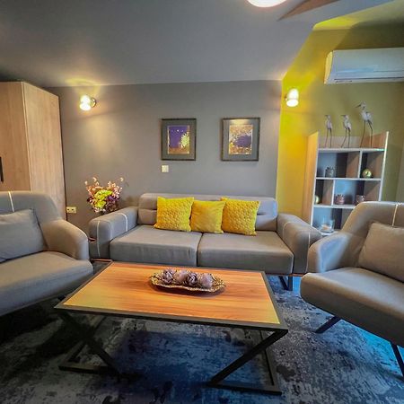 Pino - Villa, Casa, Cucina Е Terrazza Албена Екстериор снимка